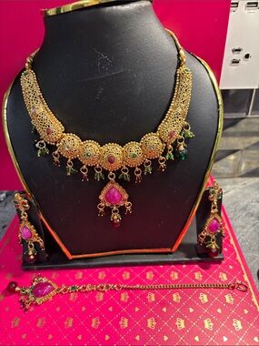 Gold-Tone Pink & Green Traditional Necklace Set - Women Jewelry